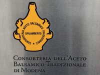 Corsorteria dell'Aceto Balsamico Tradizionale di Spilamberto.