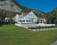 White mountain hotel & resort