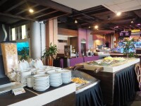 Makan Makan Asian Food Village – Hotel, H2O