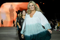 Curvy fashion week