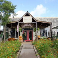 The shoppes on main in salado