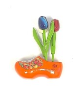 Wooden shoe trading company