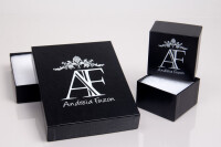 Boxed jewel