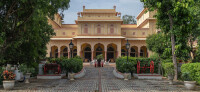 Narayan niwas palace