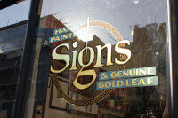The luminor sign company