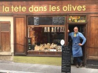La tête dans les olives