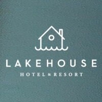 Lakehouse hotel and resort