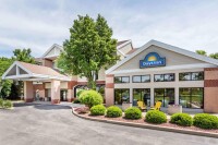 Days Inn - Plover, WI