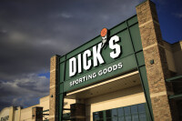 Dick sporting goods ind. com. mat. espor. e serv.