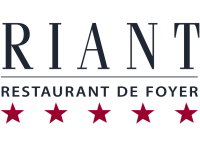 Restaurant foyer riant