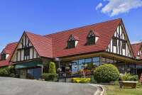 Village family motor inn