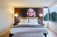 Celebrities suites