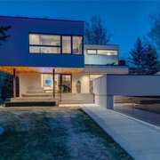 Debicki speta design