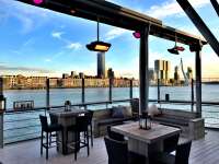 Eau lounge