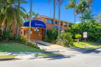 Sapphire palms motel
