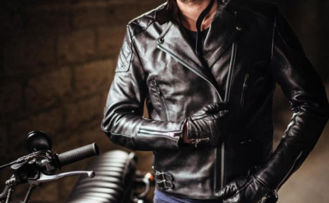 Review Danni Leathers image 357164